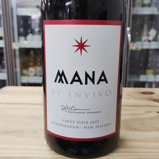 マナ バイ インヴィーヴォ ピノ・ノワール / インヴィーヴォ